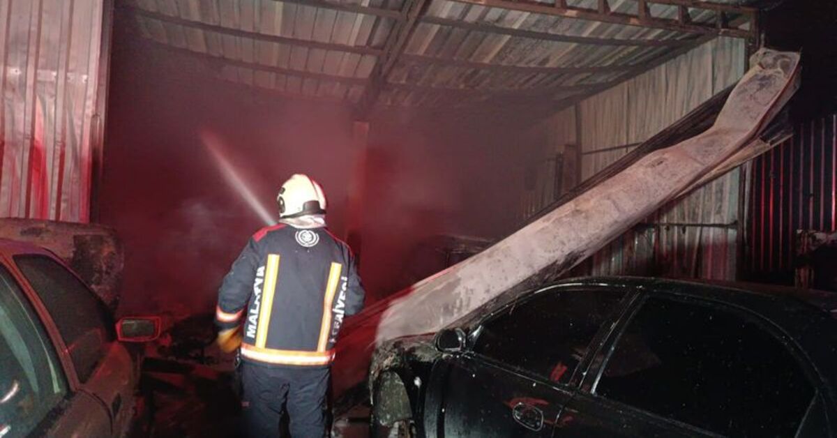 Eşiyle tartışan esnaf, iş yerini ateşe verdi