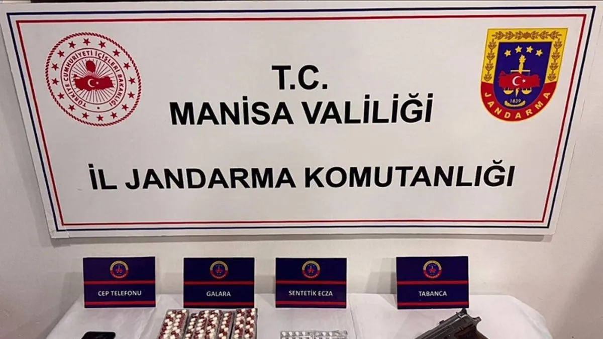 Evinde ve aracında çok sayıda uyuşturucu madde bulundu: Tutuklandı!