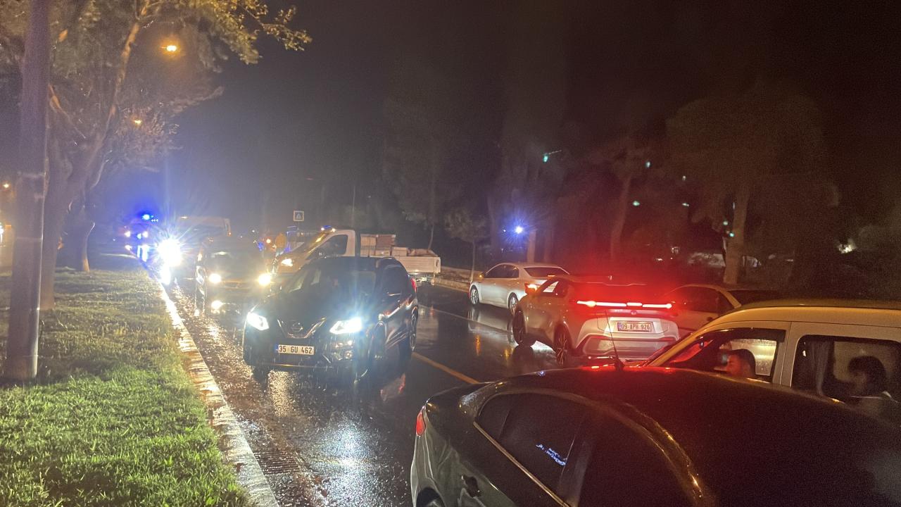 İzmir ve Aydın’da sağanak ve fırtına etkili oldu